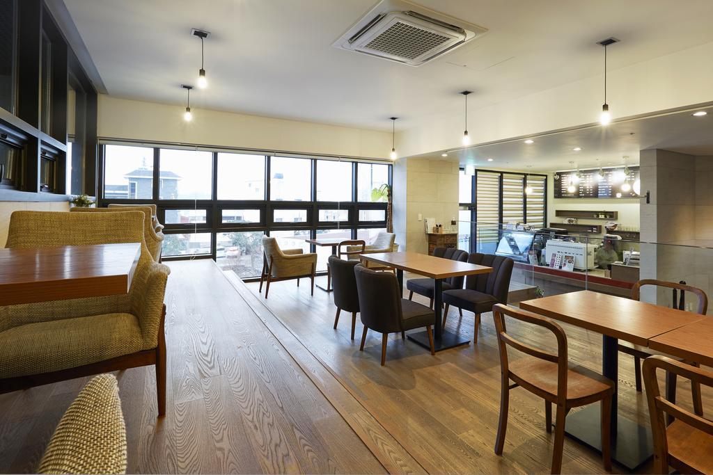 סאוגוויפו The Island Blue Hotel מראה חיצוני תמונה