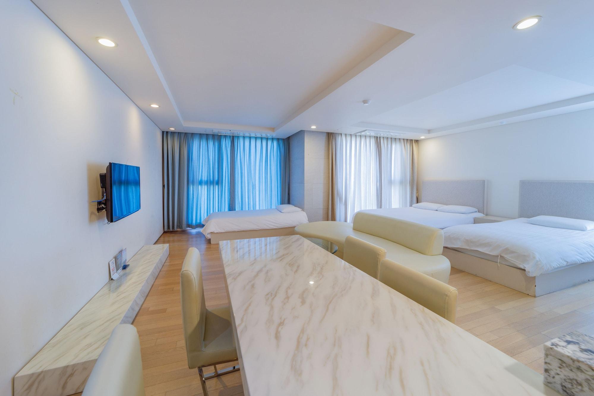 סאוגוויפו The Island Blue Hotel מראה חיצוני תמונה