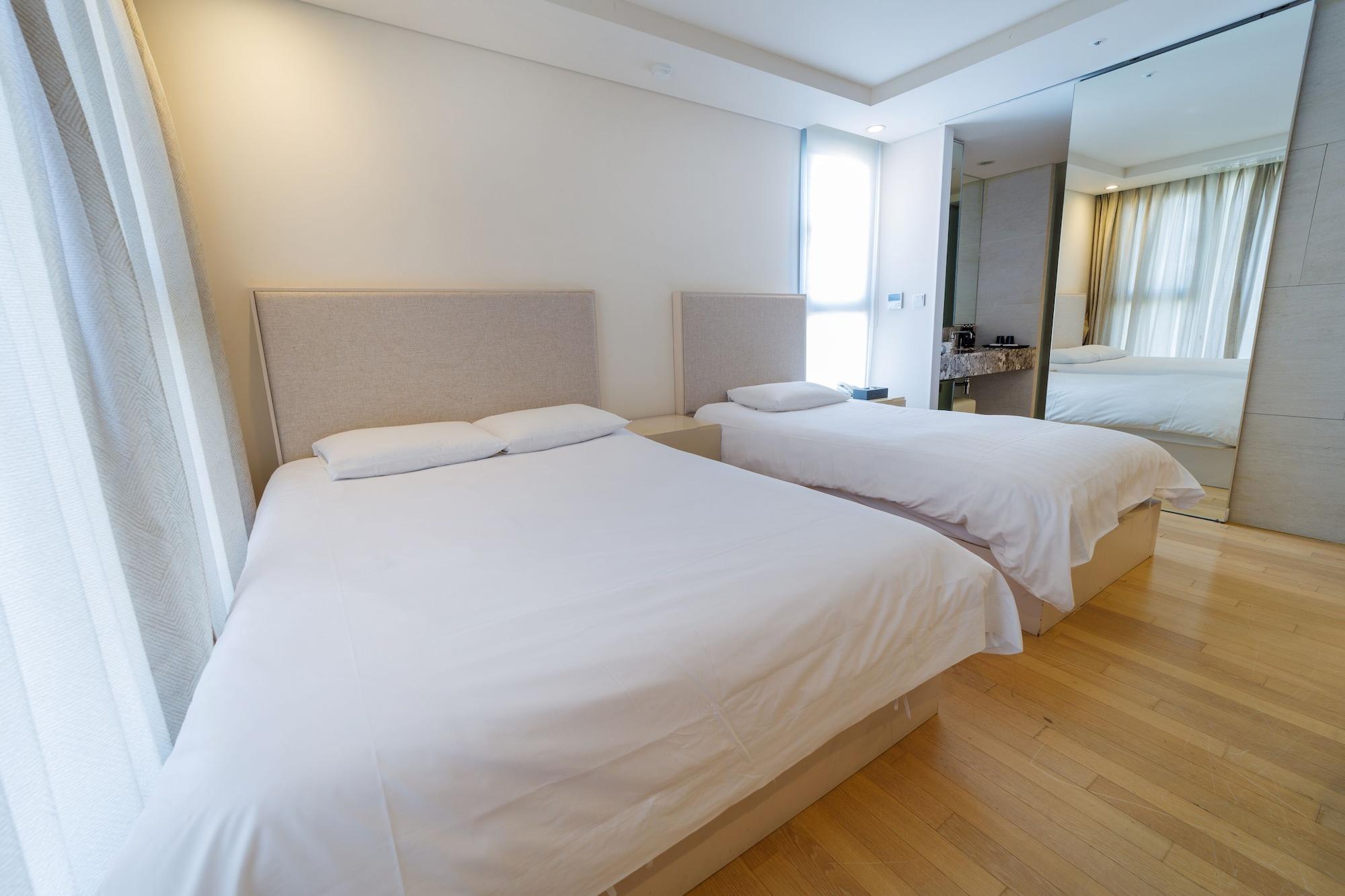 סאוגוויפו The Island Blue Hotel מראה חיצוני תמונה