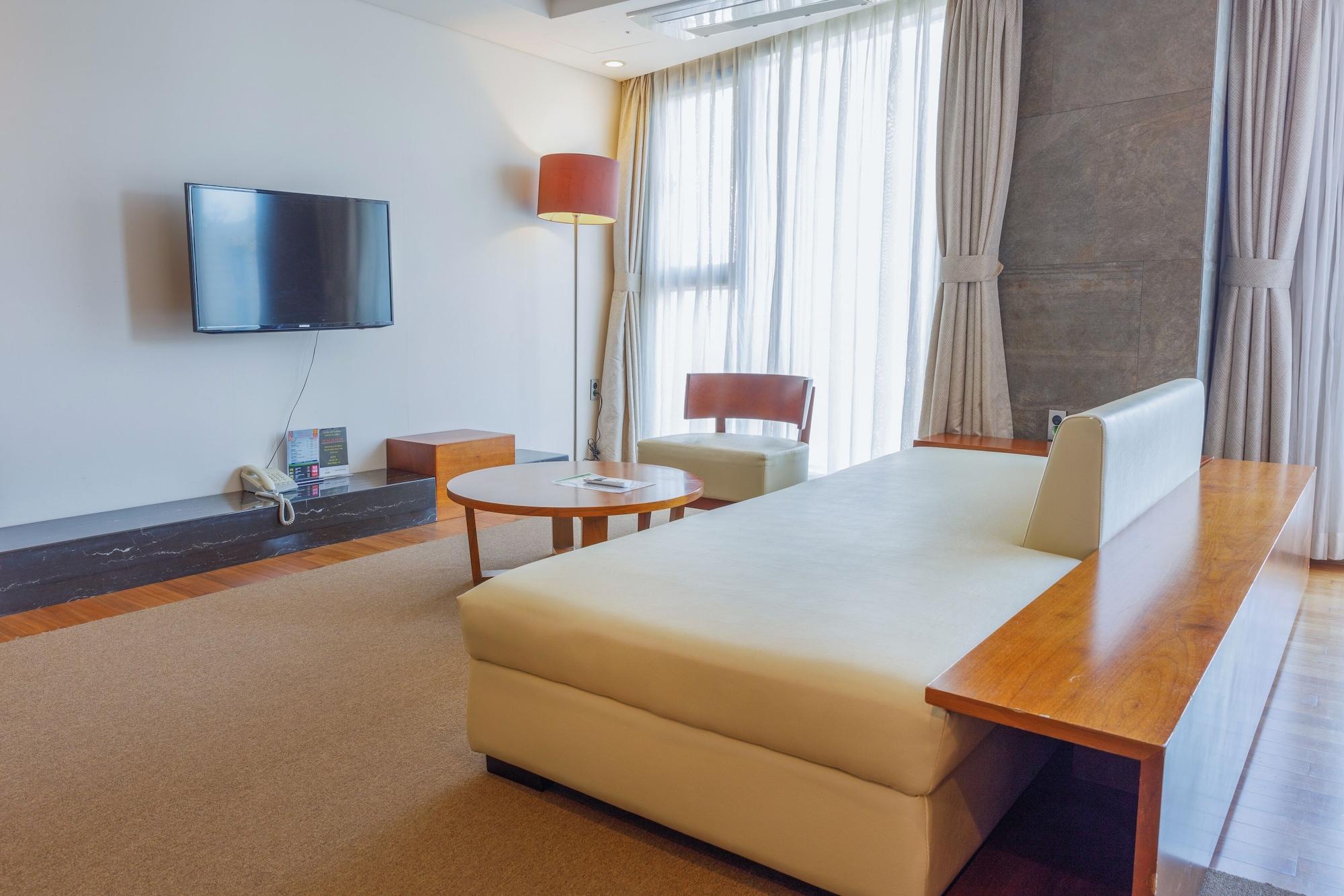 סאוגוויפו The Island Blue Hotel מראה חיצוני תמונה
